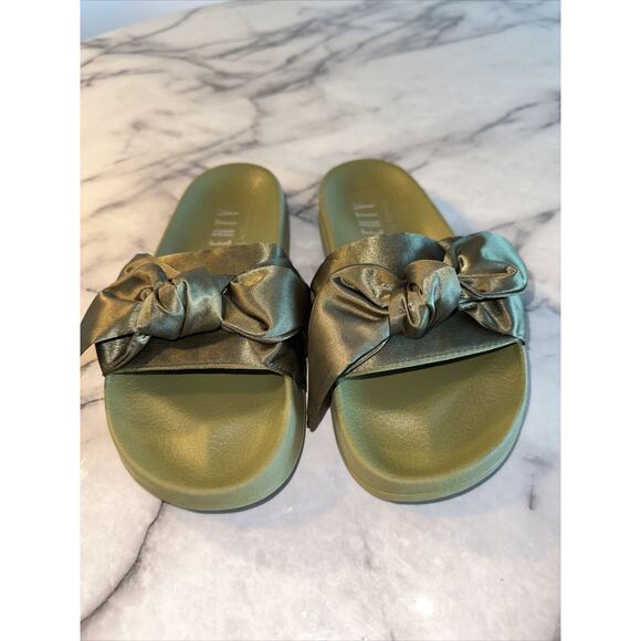 Vntg Fenty Puma Olive Bow Slide Rihanna uk5 us 7 8 Slides Sandals green - Picture 2 of 9